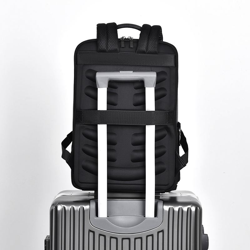 Mochila De Cuero PU con carga  - Mens Fashion Blog reseña y precio
